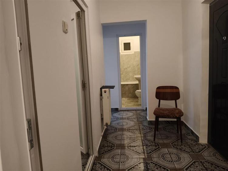 Apartament cu 2 camere decomandat în Apollo
