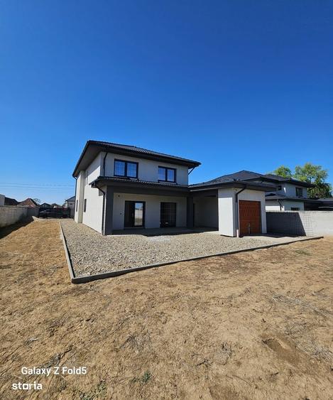 Casă cu 4 camere cu Teren 850 Mp în Nufărul
