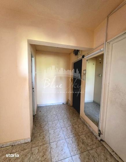 Apartament cu 3 camere decomandat în Delfinariu