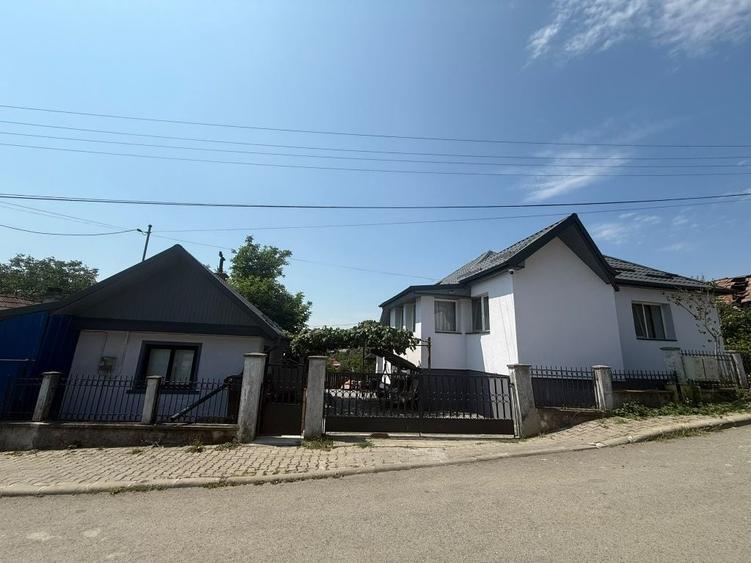 Casă cu 3 camere în Central