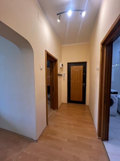 Apartament cu 2 camere decomandat în Universitate