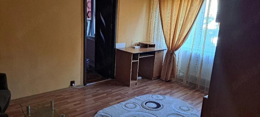 Inchiriez apartament 2 camere - 4