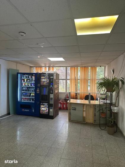 Spațiu comercial, de 675 mp, în Vitan