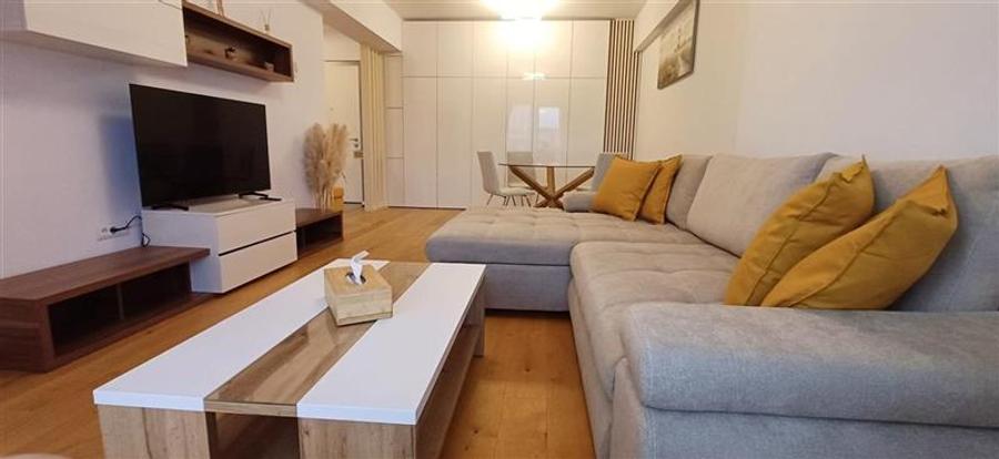 Apartament cu 2 camere decomandat, mobilat în Herăstrău