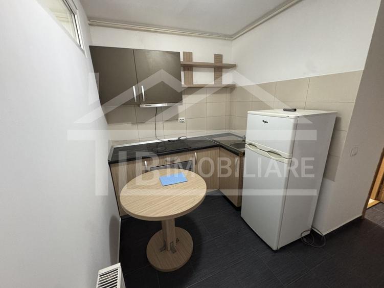Apartament cu 3 camere decomandat în 7 Noiembrie