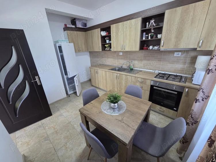Casă cu 4 camere cu Teren 2000 Mp în Agighiol