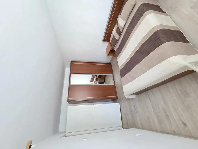 Apartament cu 2 camere semidecomandat în Girocului