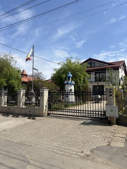 Casă cu 4 camere în Sud