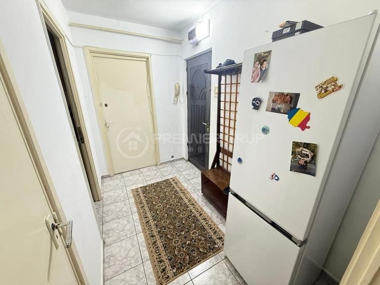 Apartament cu 2 camere în Podu Roș