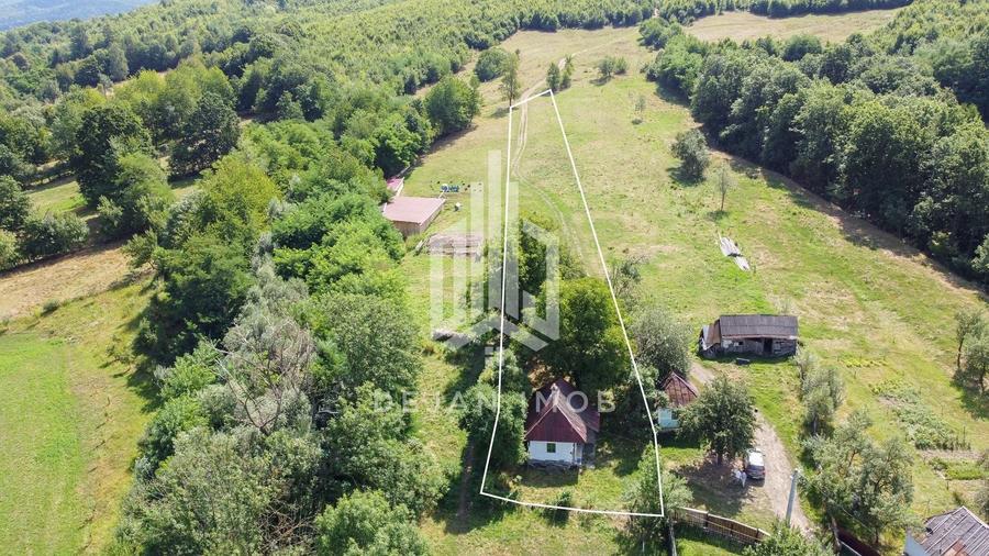 Casă individuală cu 2 camere cu Canalizare în Central