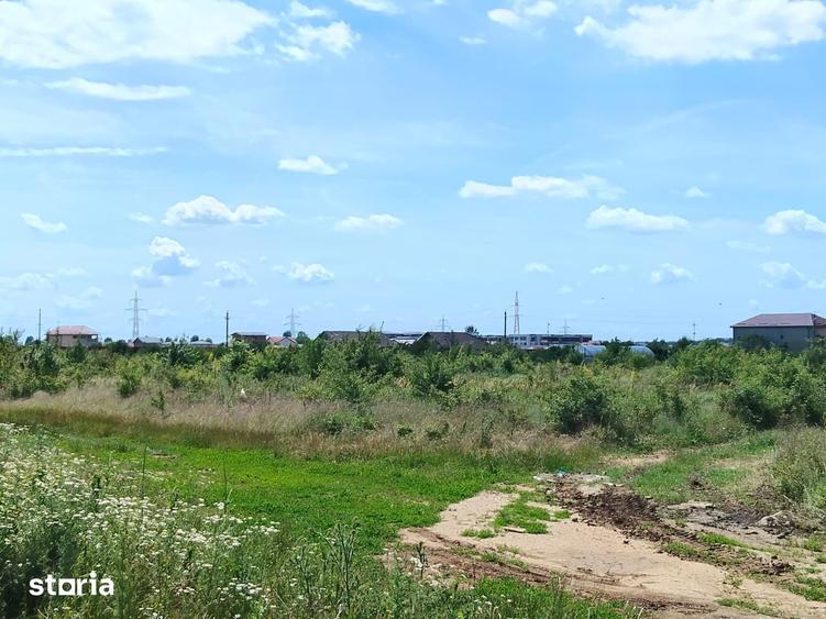 Teren de 30600 mp, în Central