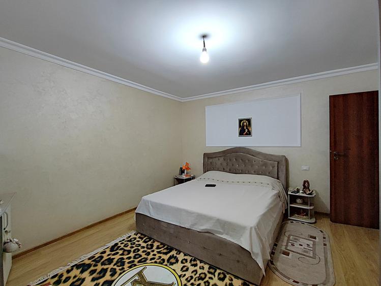 Casă cu 5 camere cu Canalizare în Valu lui Traian