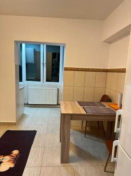 Inchiriez apartament 3 camere - 2