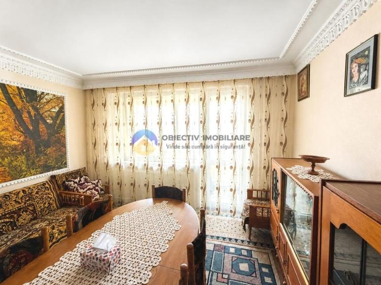 Apartament cu 4 camere semidecomandat în Mărăței