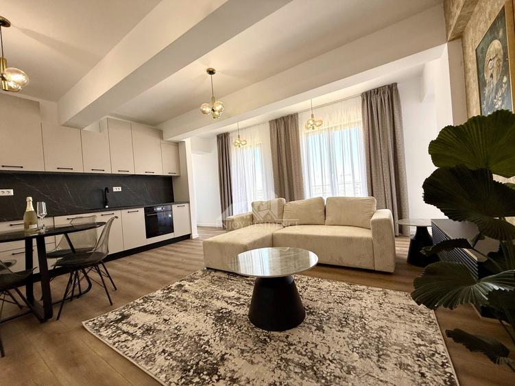 Apartament cu 3 camere semidecomandat, mobilat în Prelungirea Ghencea