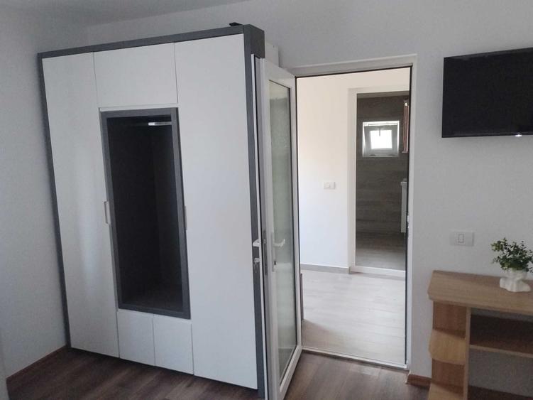 Apartament cu 2 camere decomandat în Viile Noi