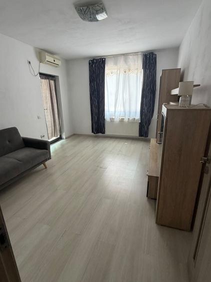Apartament cu 2 camere decomandat în Giulești