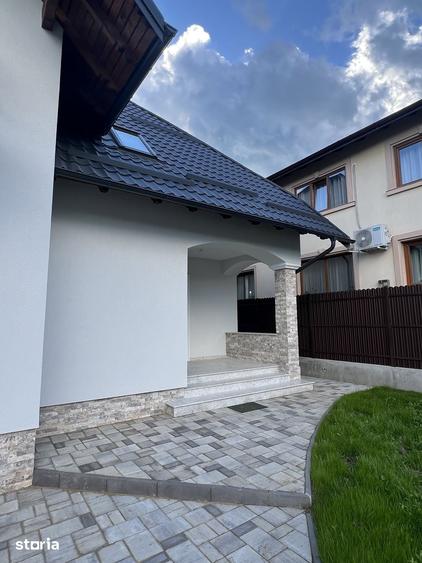 Casă cu 4 camere cu Teren 470 Mp în Cornu