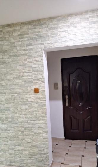 Apartament cu 3 camere decomandat în Micro 3