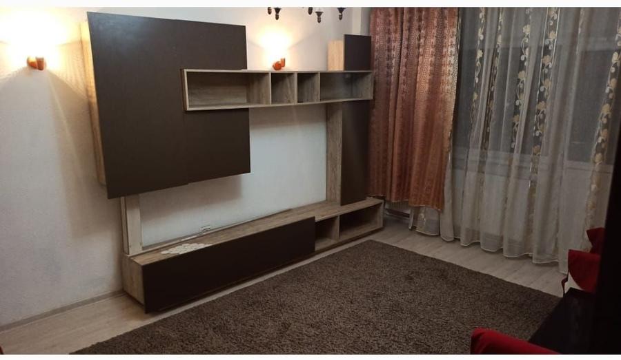 Apartament cu 2 camere decomandat în Crâng