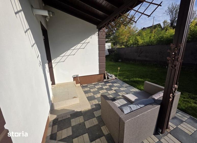 Casă cu 5 camere cu Teren 700 Mp în Valea Lupului