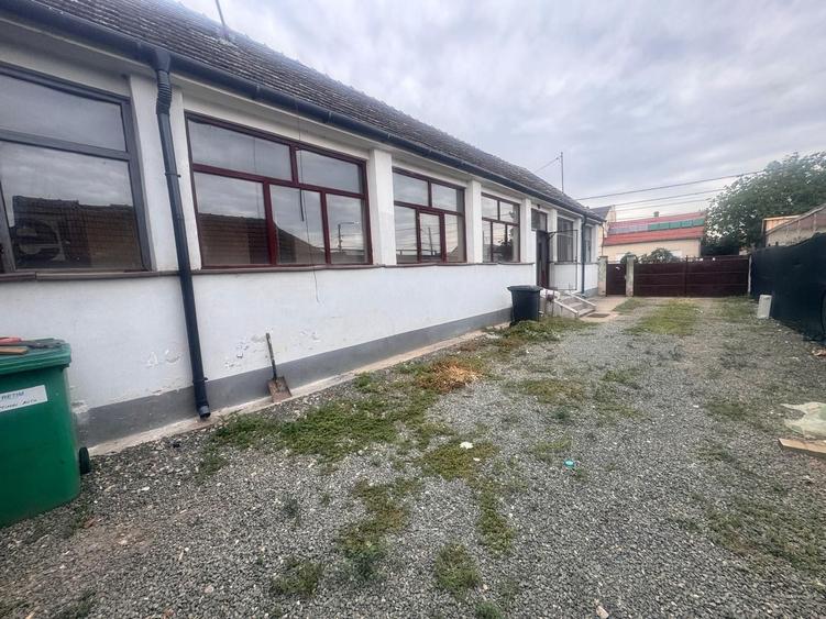 Casă cu 4 camere cu Canalizare în Micălaca