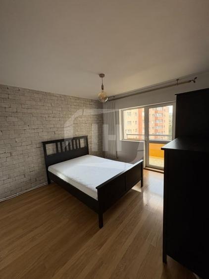 Apartament cu 4 camere semidecomandat, mobilat în Mănăștur