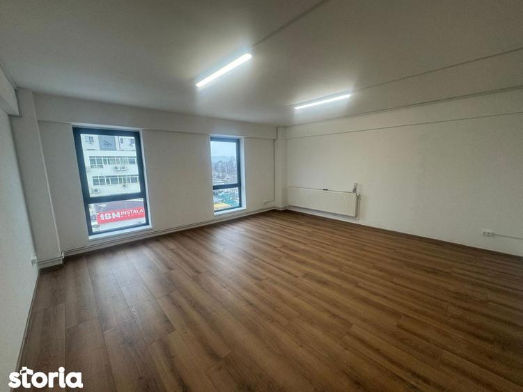 Spațiu comercial, de 200 mp, în Central