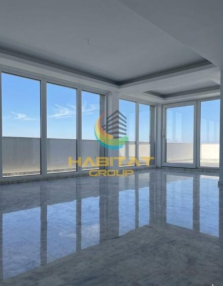 Penthouse cu 4 camere decomandat în Metalurgiei