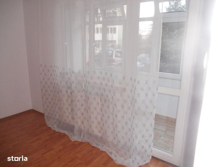 Apartament cu 2 camere decomandat în Mărăței