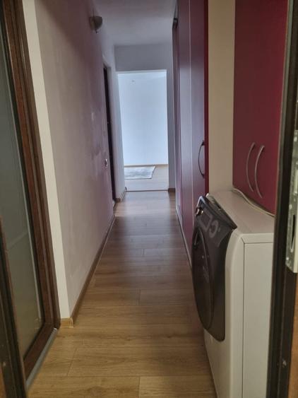 Apartament cu 3 camere decomandat, mobilat în Casa de Cultură