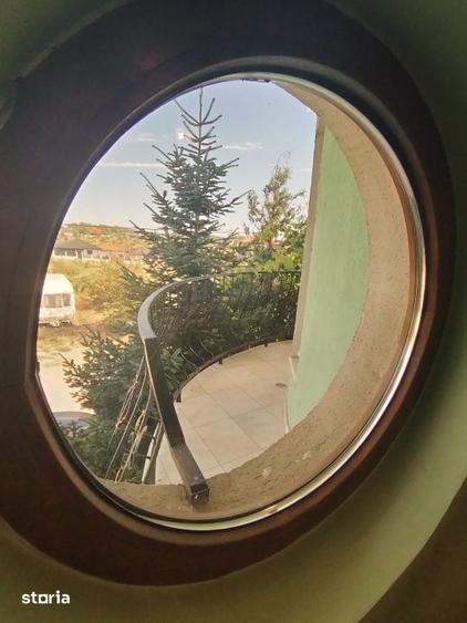 Casă cu 7 camere cu Teren 527 Mp în Valea Rosie