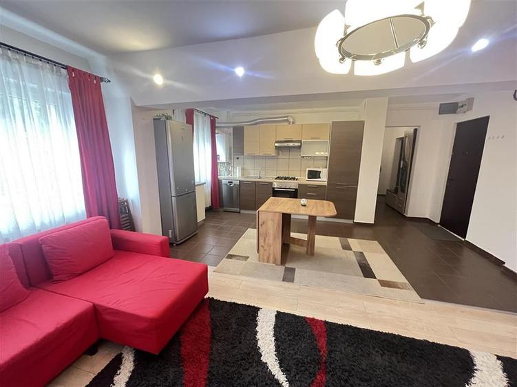 Apartament cu 3 camere decomandat, mobilat în Terezian