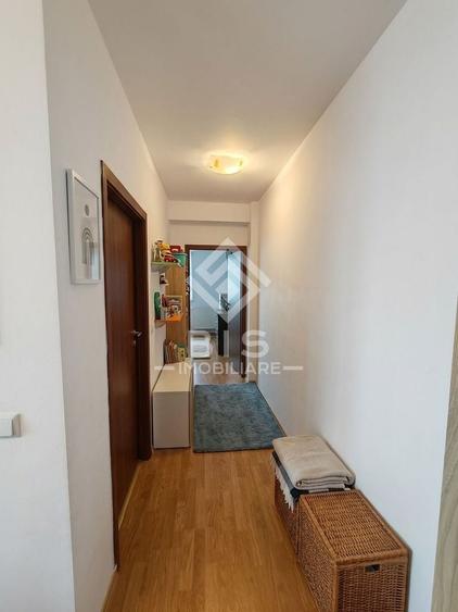 Apartament cu 3 camere decomandat în Sud