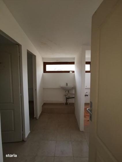 Spațiu comercial, de 160 mp, în Fundeni