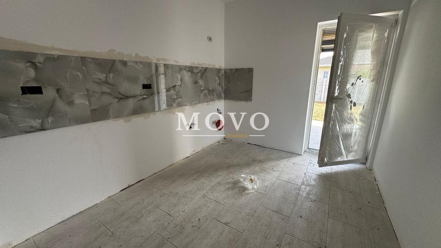 Duplex cu 3 camere cu Canalizare în Moșnița Veche