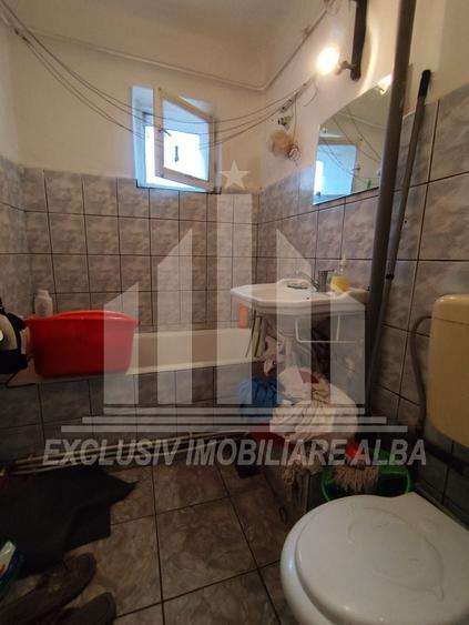 Apartament cu 4 camere decomandat, mobilat în Cetate