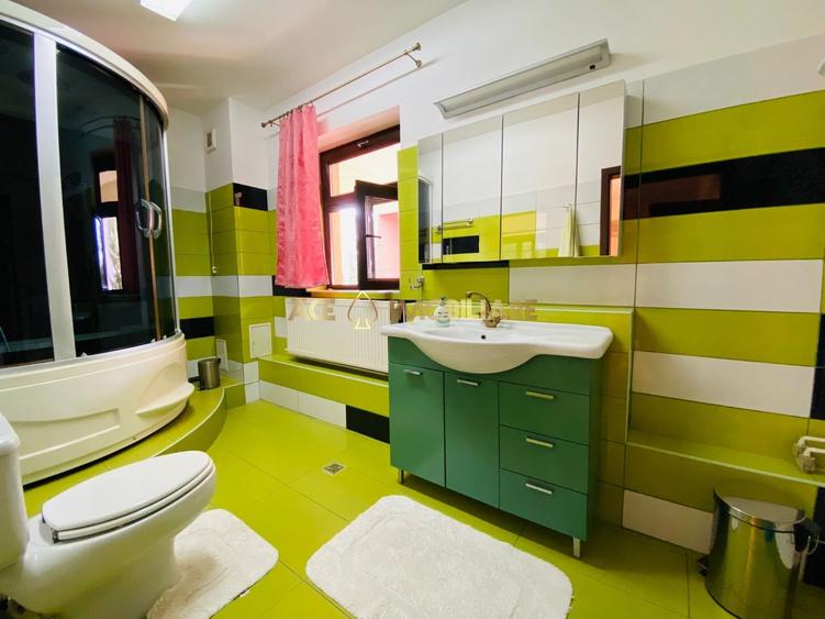 Casă individuală cu 14 camere cu Piscina în Bragadiru