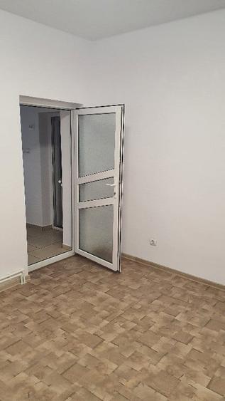 Casă cu 2 camere cu Teren 1100 Mp în Brodoc