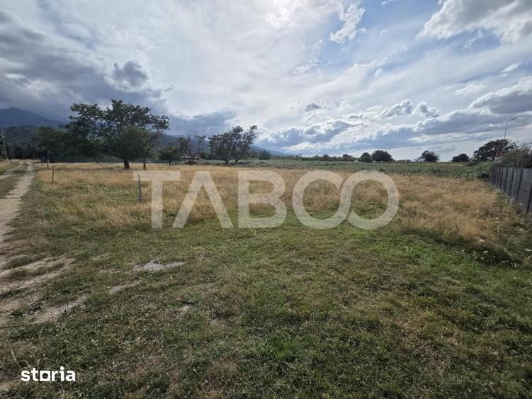 Teren de 2580 mp, în Sâmbăta de Sus