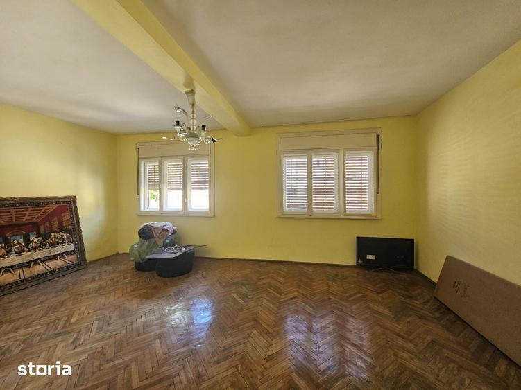 Casă cu 3 camere cu Teren 212 Mp în Central