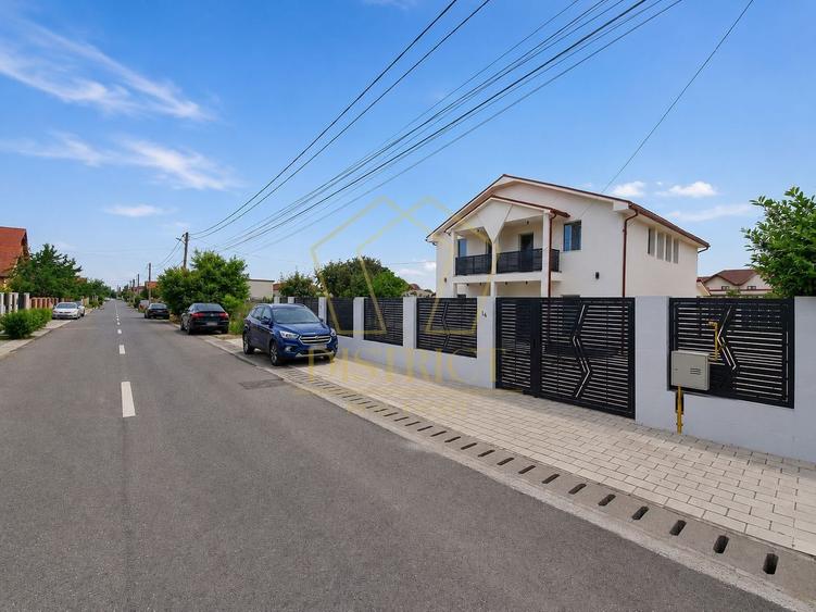 Duplex cu 3 camere cu Canalizare în Dumbrăvița