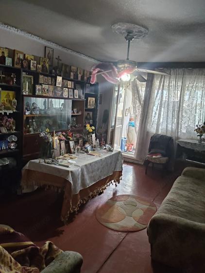 Apartament cu 3 camere decomandat în Pantelimon
