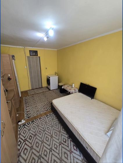 Garsonieră semidecomandată în Buziașului