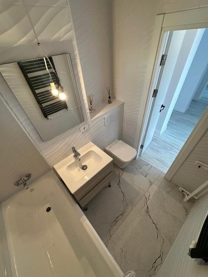 Apartament cu 3 camere decomandat în Banu Manta