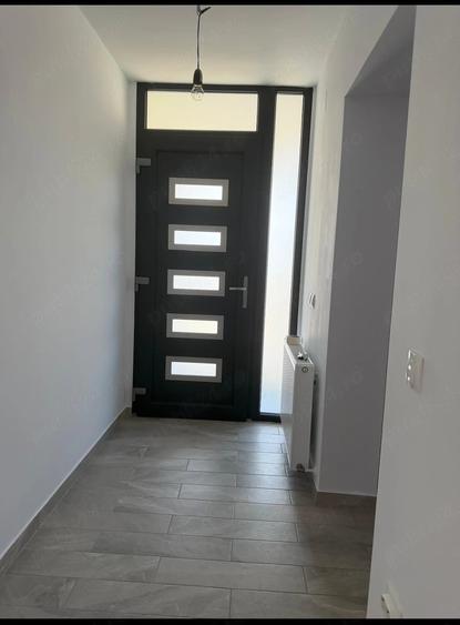 Casă cu 5 camere cu Teren 642 Mp în Mihai Bravu