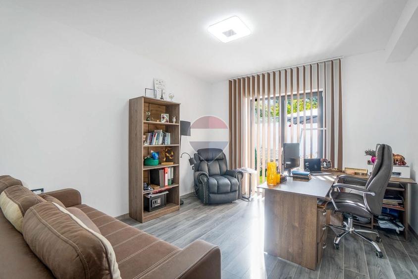 Casă individuală cu 5 camere cu Teren 400 Mp în Bunloc