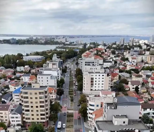 Spațiu comercial, de 420 mp, în Central