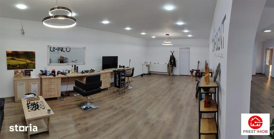 Casă cu 7 camere cu Teren 2667 Mp în Central
