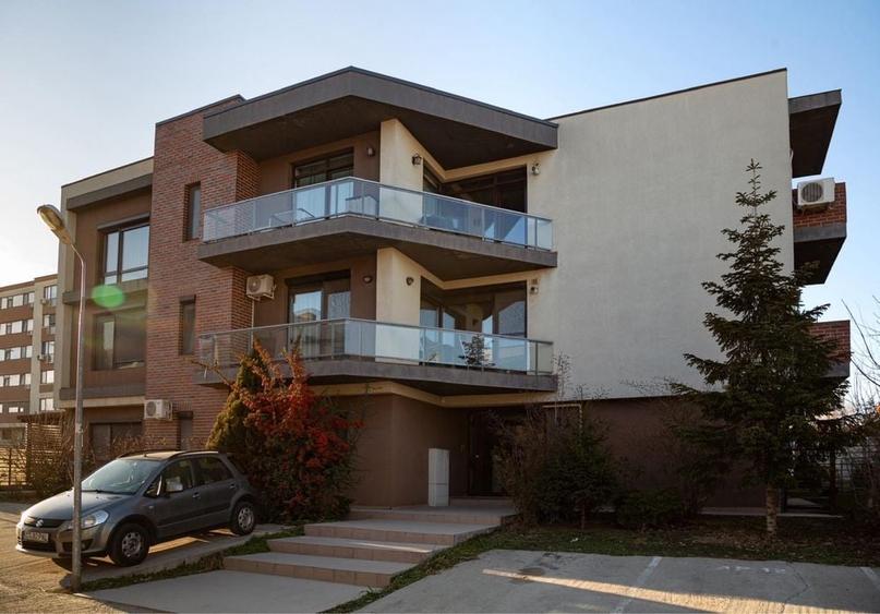 Apartament cu 2 camere decomandat în Palazu Mare